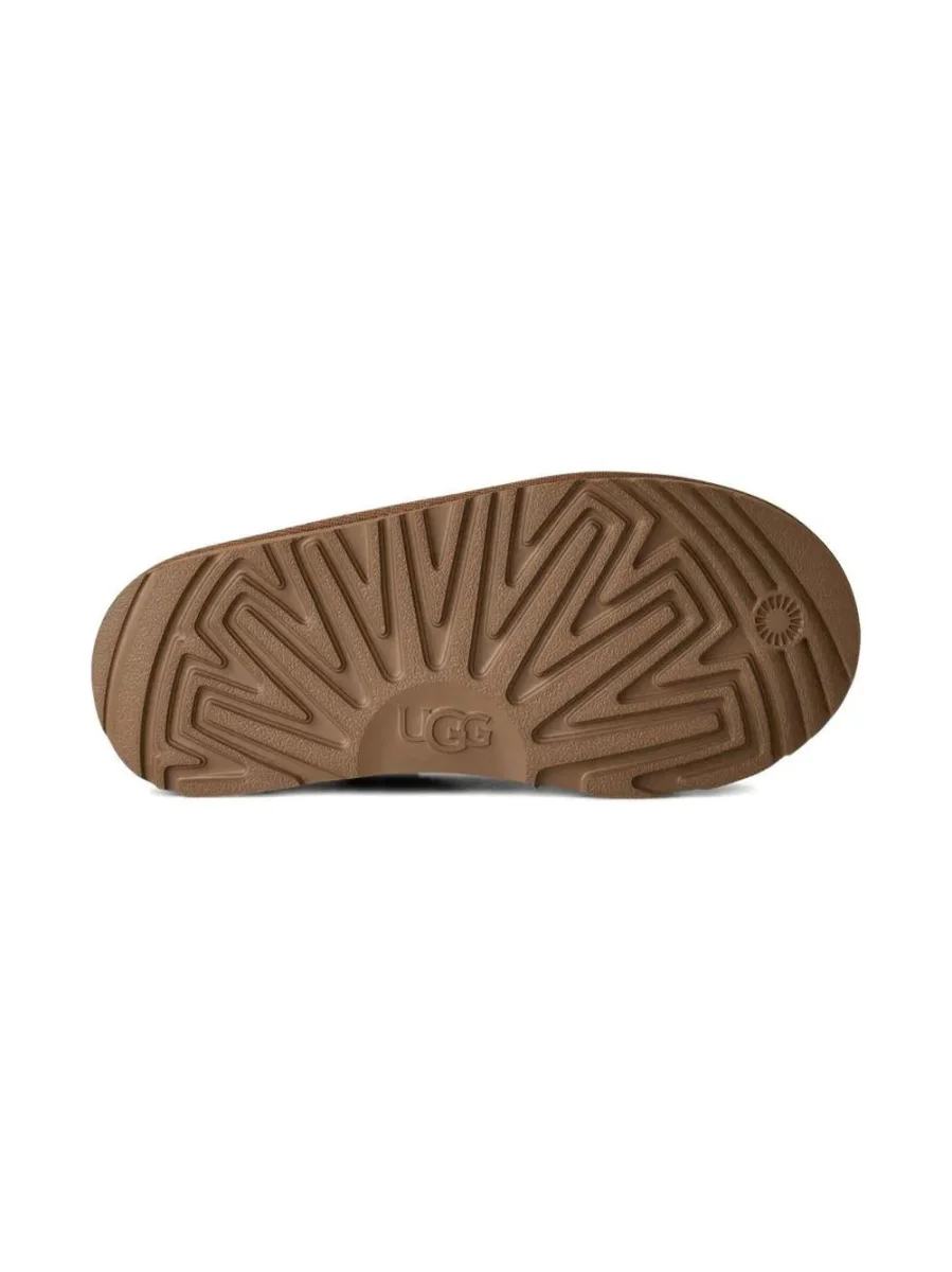 Ciabatte Classic Micro per bambina UGG Kids marroni con caratteristica applicazione con logo - immagine 8